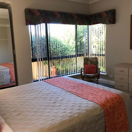 Alfred Cove Short Stay Perth Room photo